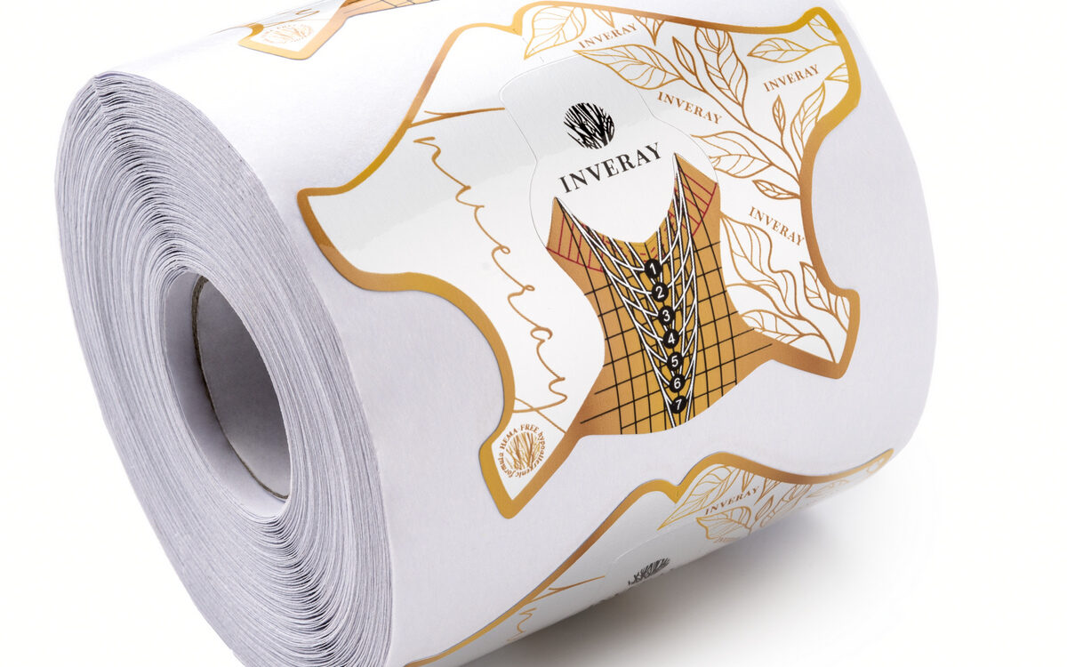 Przedłużanie paznokci metodą żelową na szablonie