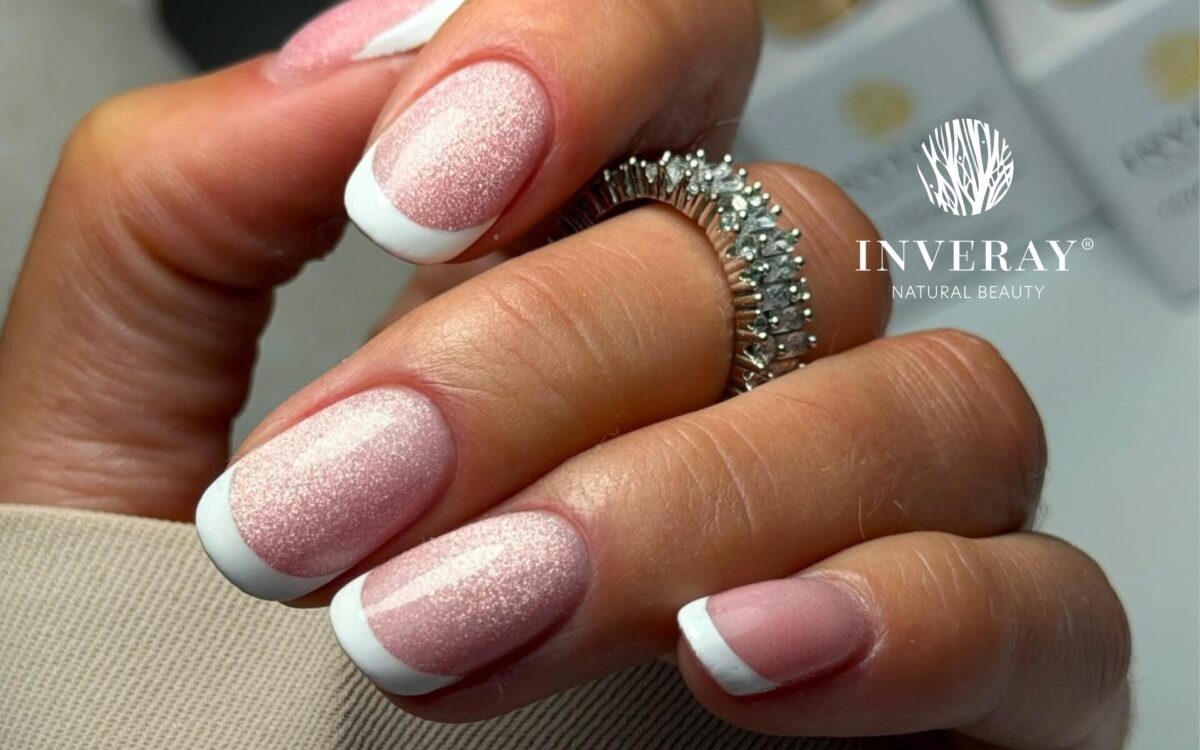 Clean girl nails -- naturalny manicure w stylu Hailey Bieber i księżnej Kate