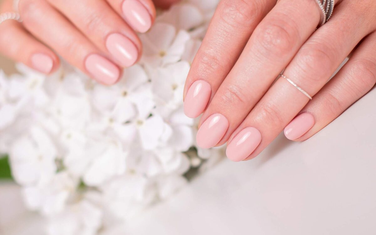 manicure pielęgnacyjny