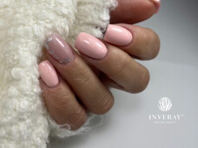 Naturalne paznokcie księżnej Kate -- królewski manicure inspirowany klasyczną elegancją