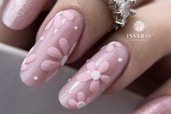 kwiaty na paznokciach -- floral nails inspiracje na wiosnę, wzory kwiatowe hybryda