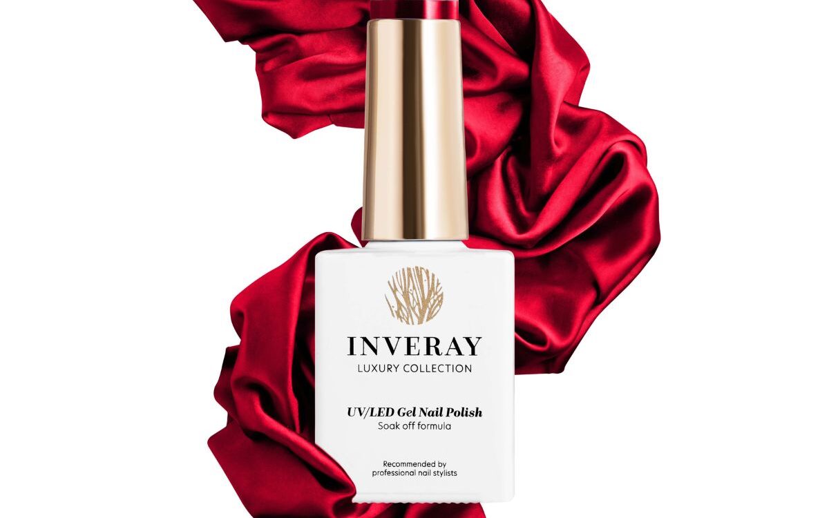 Czerwony lakier hybrydowy - stylizacja paznokci