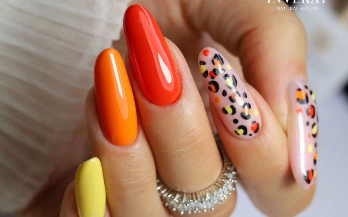 modne paznokcie jesień, panterka manicure