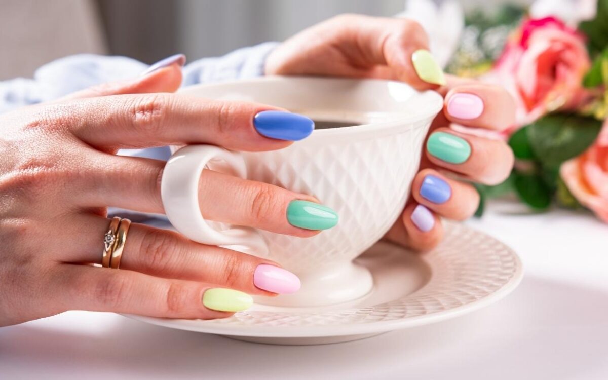 kolorowe paznokcie hybrydowe