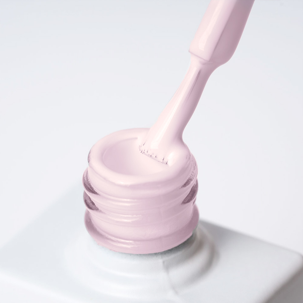 Lakier hybrydowy No. 194 - w odcieniu BALLERINA - pędzelek zanurzony w lakierze