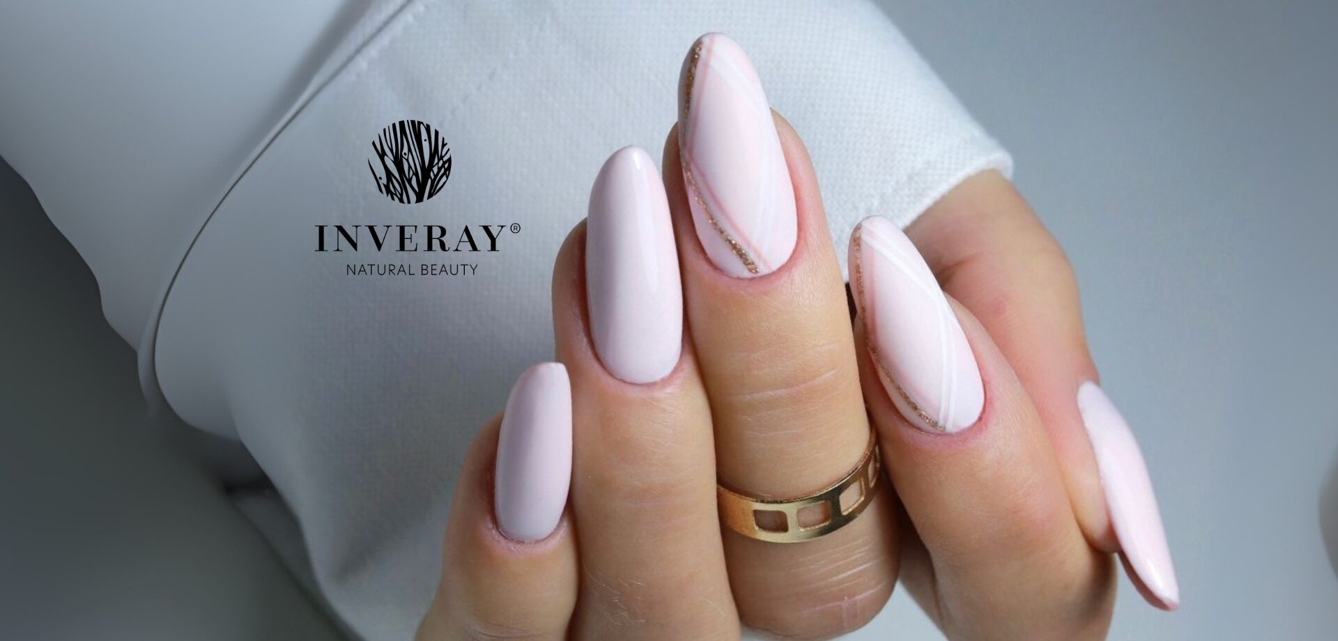Mleczne paznokcie milky nails -- delikatny mlecznobiały manicure, inspiracje i kolory hybrydowe