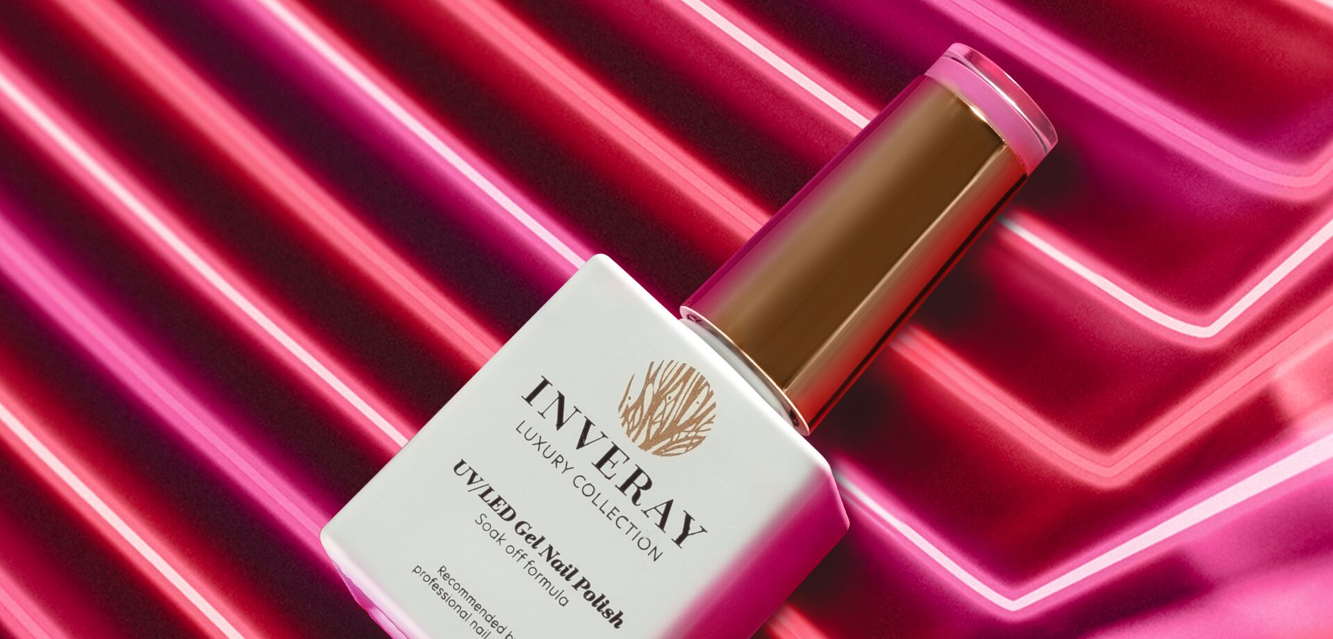 różowy i fioletowy lakier hybrydowy na paznokciach – stylizacje na różne okazje